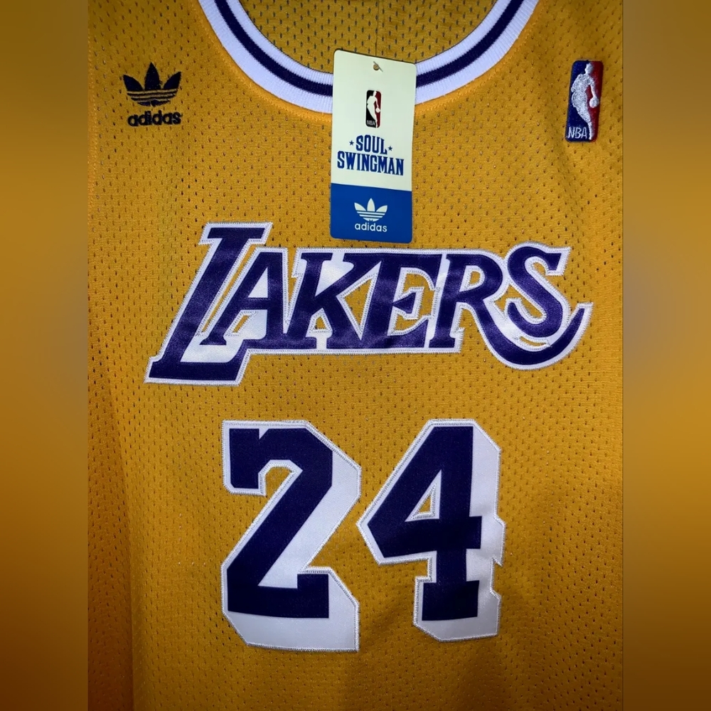 New Mens Adidas Kobe Bryant Los Angeles Lakers Jersey Multiple Sizes Yellow - Picture 2 of 4